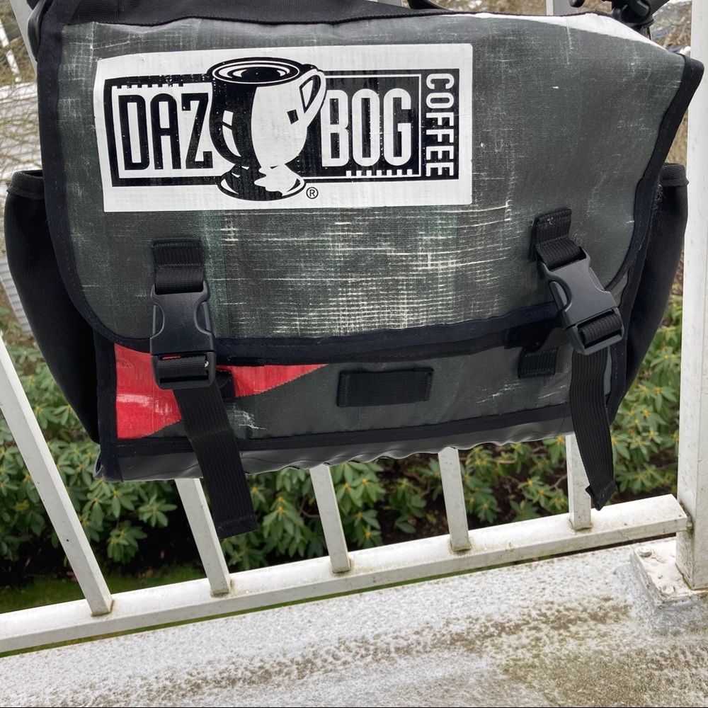 Daz Bog Coffee Messenger Bag-ecologic